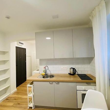 Appartamento Bezagenta Mozart8 Studio Easy Access To City Wifi Varsavia Esterno foto